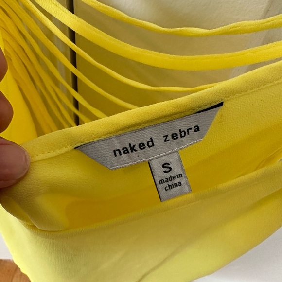 Lightweight bright yellow tank with shredded backing! - Picture 3 of 3